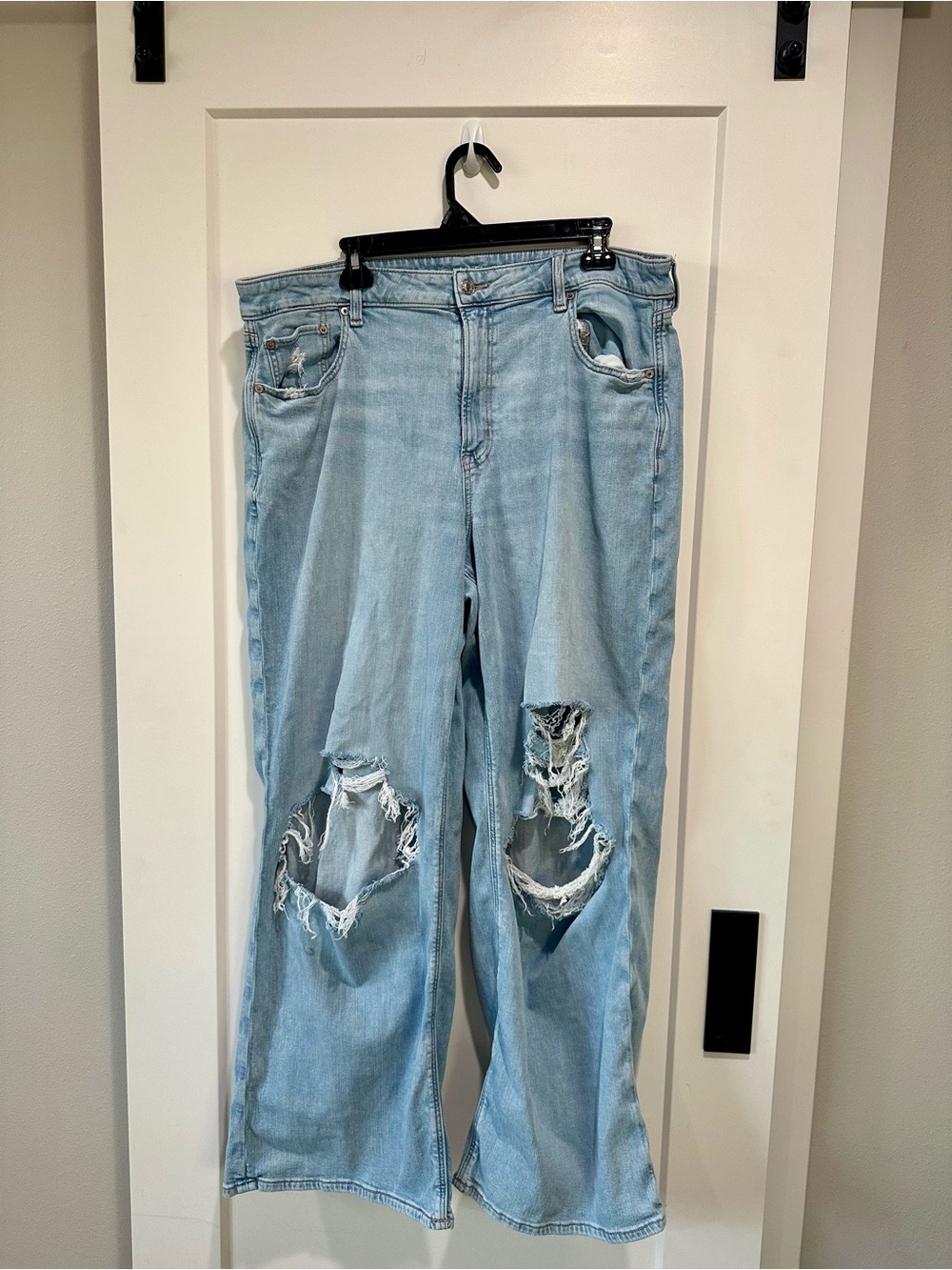 American Eagle Size 18 Long Super High Rise Distressed Wide Leg Jeans Light Wash